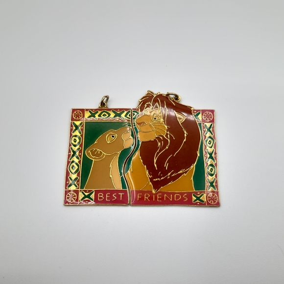 Disney Gold Textured "Best Friends" Pendant Set - Picture 2 of 7